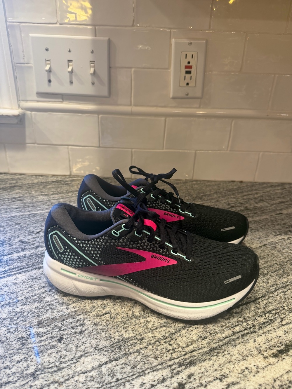 Women’s Brooks Ghost 14 Size 8